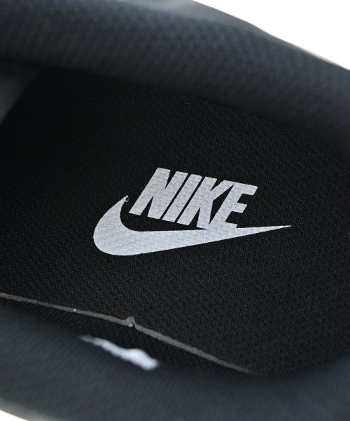 NIKE รองเท้าผ้าใบ