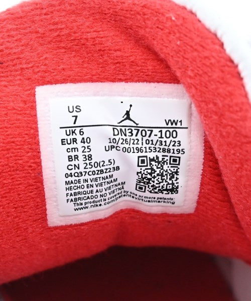 NIKE รองเท้าผ้าใบ