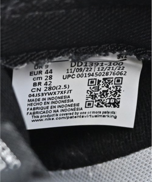 NIKE รองเท้าผ้าใบ