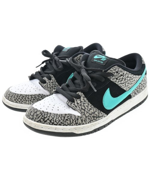 NIKE รองเท้าผ้าใบ