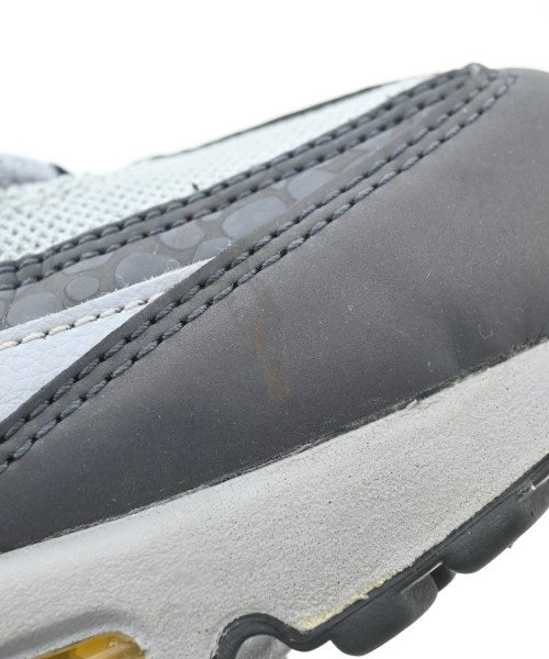 NIKE รองเท้าผ้าใบ