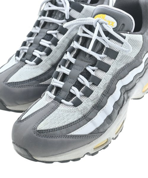 NIKE รองเท้าผ้าใบ