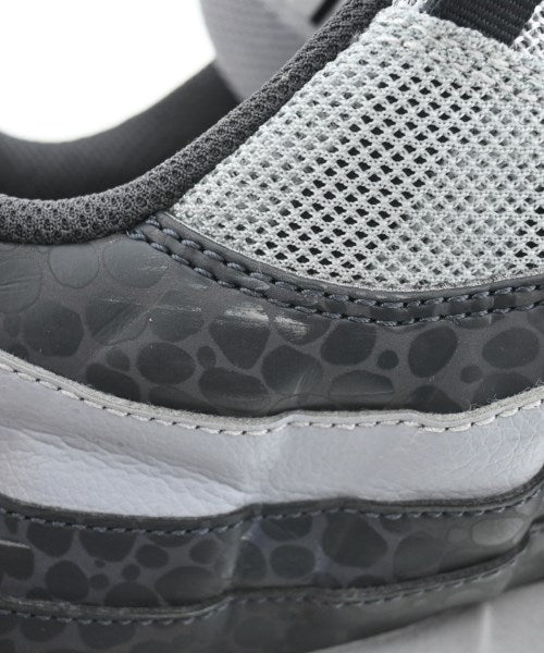NIKE รองเท้าผ้าใบ