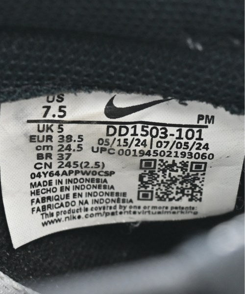 NIKE รองเท้าผ้าใบ