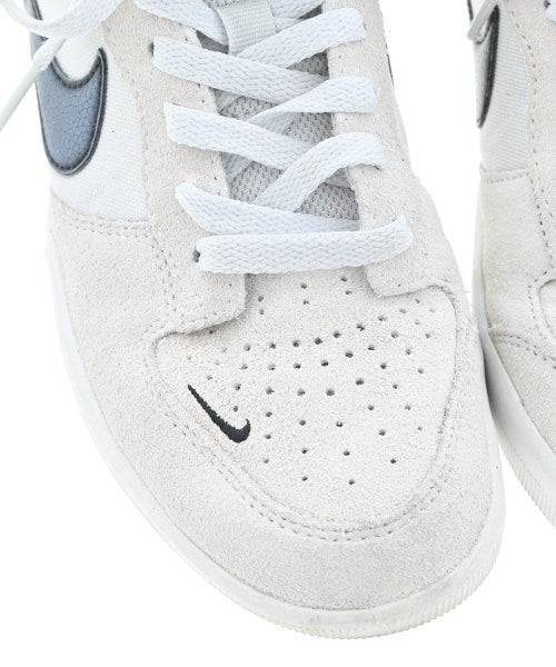NIKE รองเท้าผ้าใบ