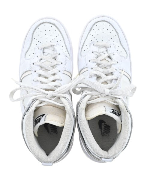 NIKE รองเท้าผ้าใบ