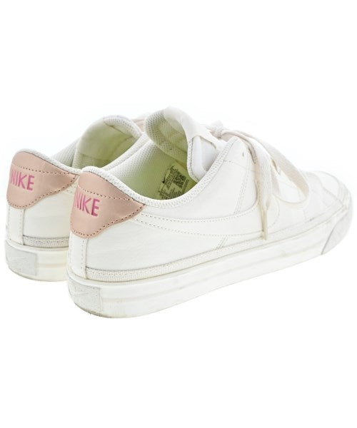 NIKE รองเท้าผ้าใบ