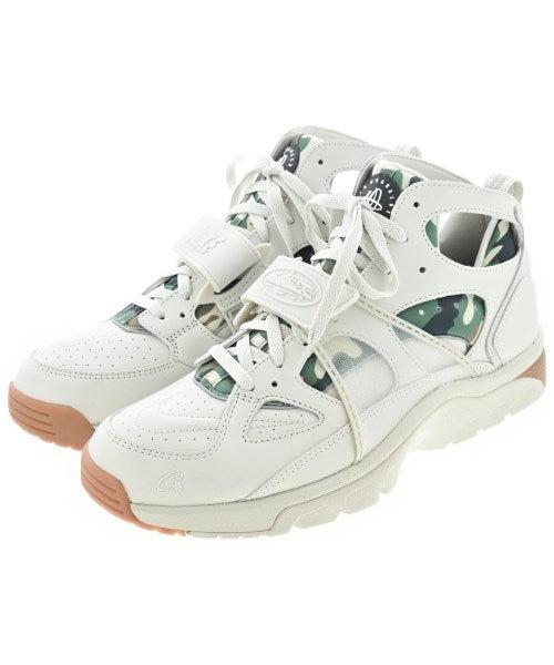 NIKE รองเท้าผ้าใบ