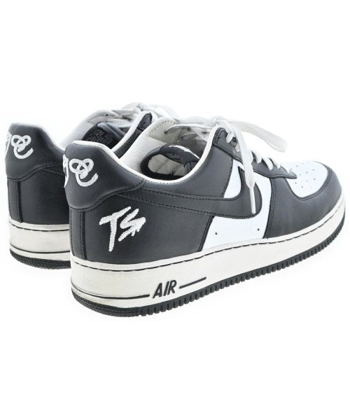 NIKE รองเท้าผ้าใบ