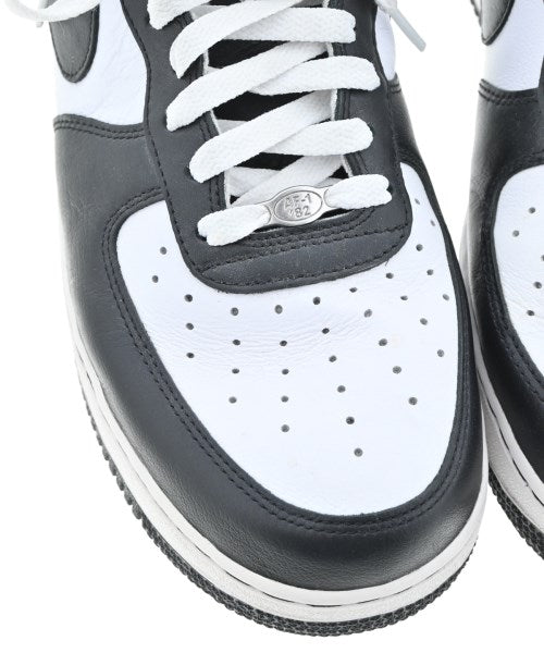 NIKE รองเท้าผ้าใบ