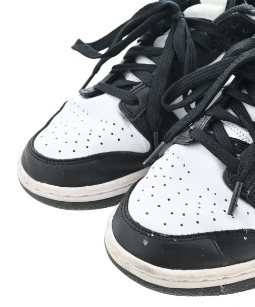 NIKE รองเท้าผ้าใบ