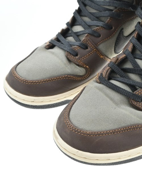 NIKE รองเท้าผ้าใบ