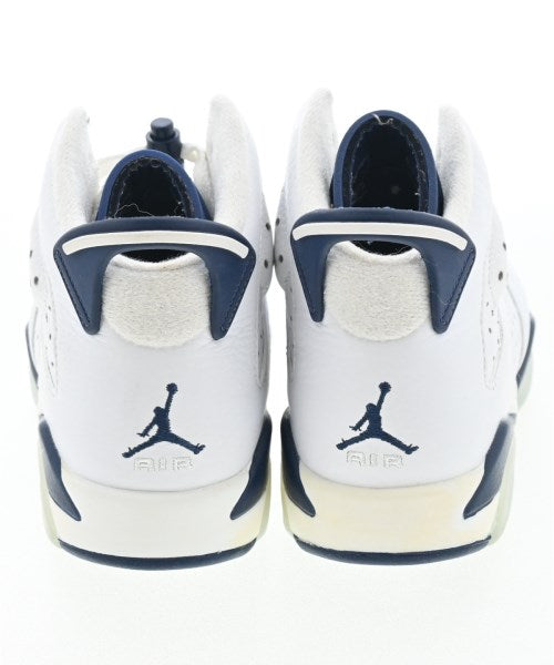 NIKE รองเท้าผ้าใบ