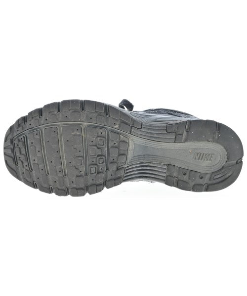 NIKE รองเท้าผ้าใบ