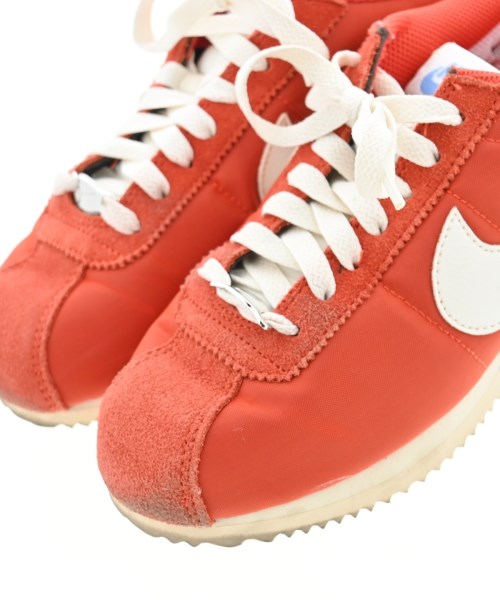 NIKE รองเท้าผ้าใบ