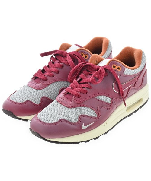 Patta รองเท้าผ้าใบ