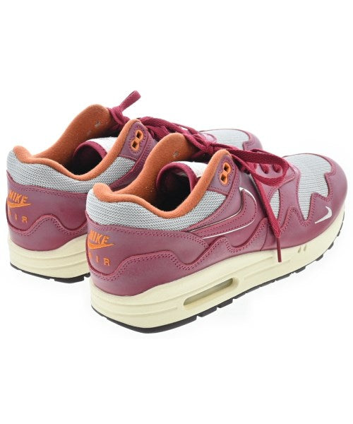 Patta รองเท้าผ้าใบ