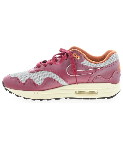 Patta รองเท้าผ้าใบ