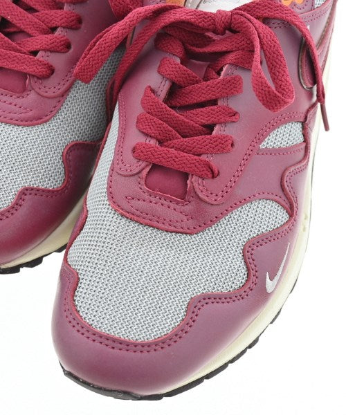 Patta รองเท้าผ้าใบ
