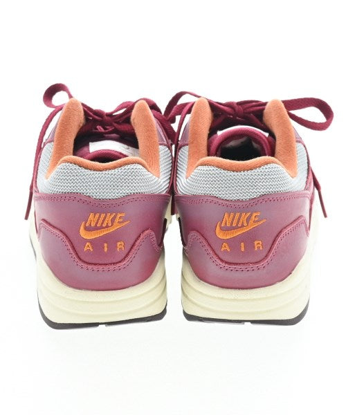 Patta รองเท้าผ้าใบ