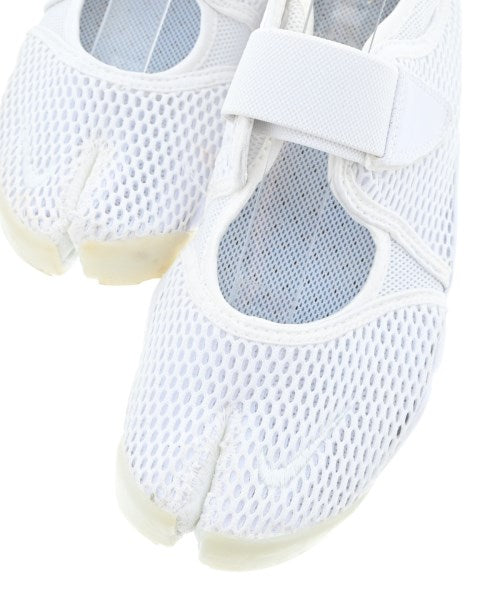 NIKE รองเท้าผ้าใบ