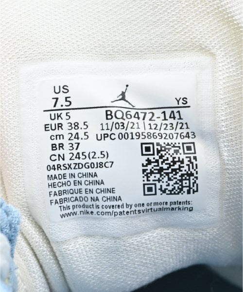 NIKE รองเท้าผ้าใบ