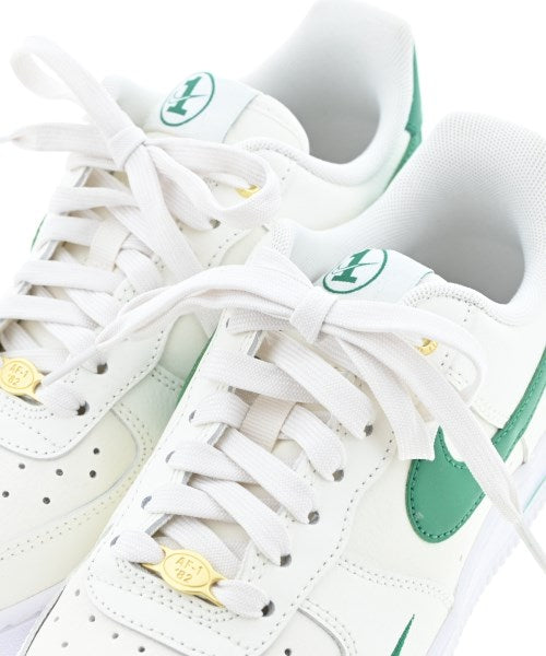 NIKE รองเท้าผ้าใบ