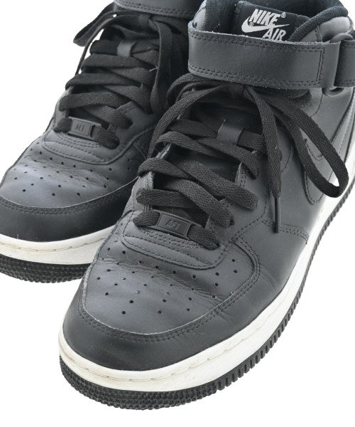 NIKE รองเท้าผ้าใบ
