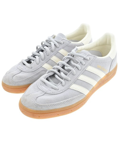 adidas รองเท้าผ้าใบ