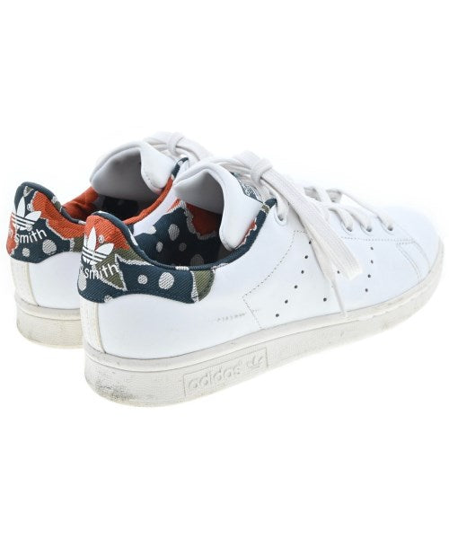 adidas รองเท้าผ้าใบ