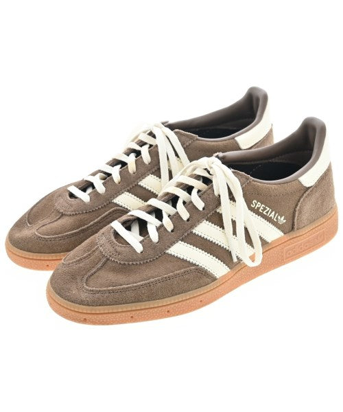 adidas รองเท้าผ้าใบ