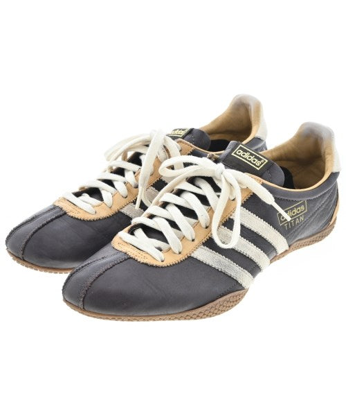 adidas รองเท้าผ้าใบ