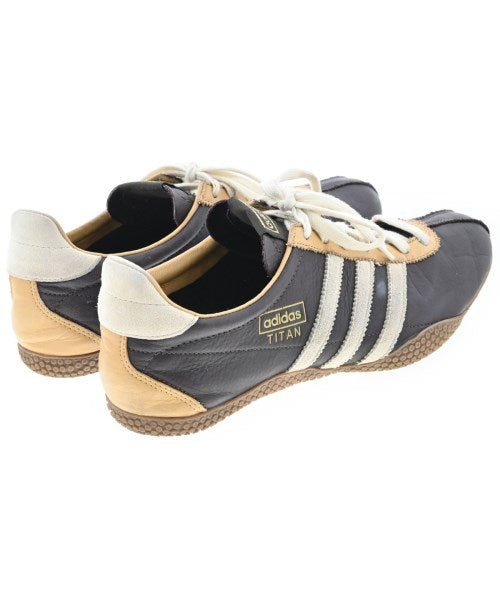 adidas รองเท้าผ้าใบ