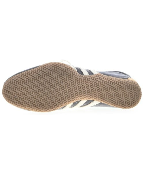 adidas รองเท้าผ้าใบ