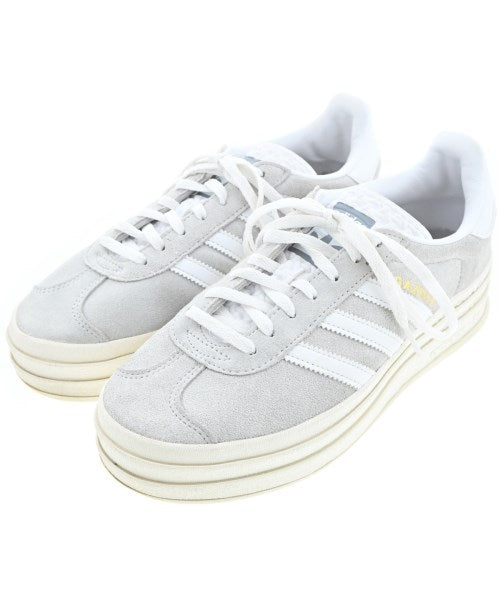 adidas รองเท้าผ้าใบ