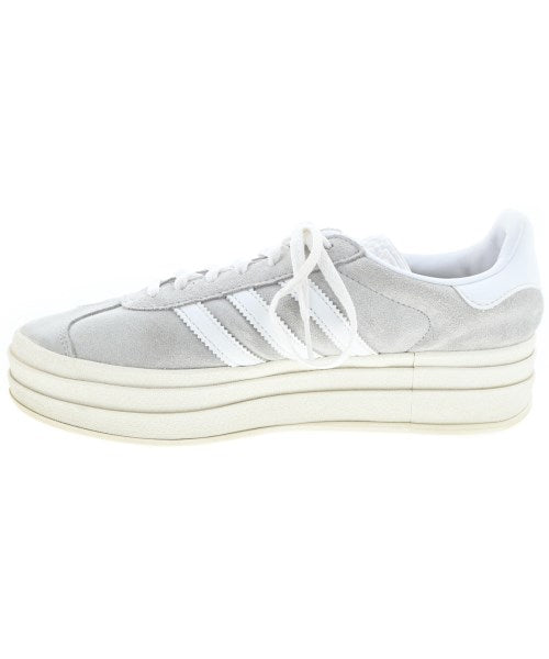 adidas รองเท้าผ้าใบ