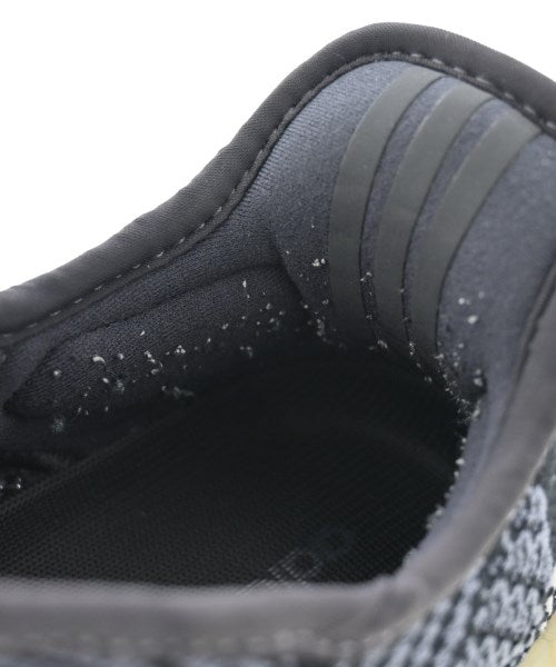 adidas รองเท้าผ้าใบ