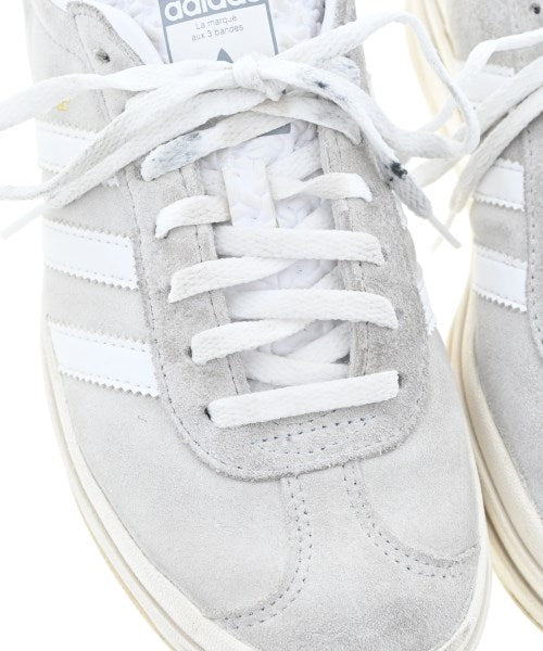 adidas รองเท้าผ้าใบ