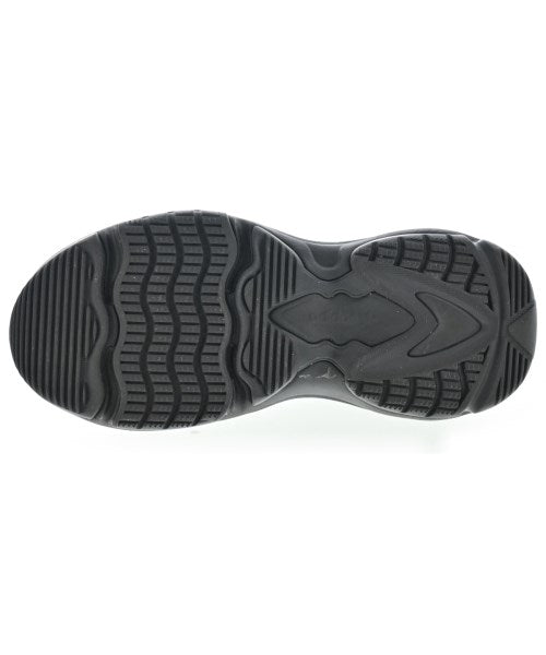 adidas รองเท้าผ้าใบ