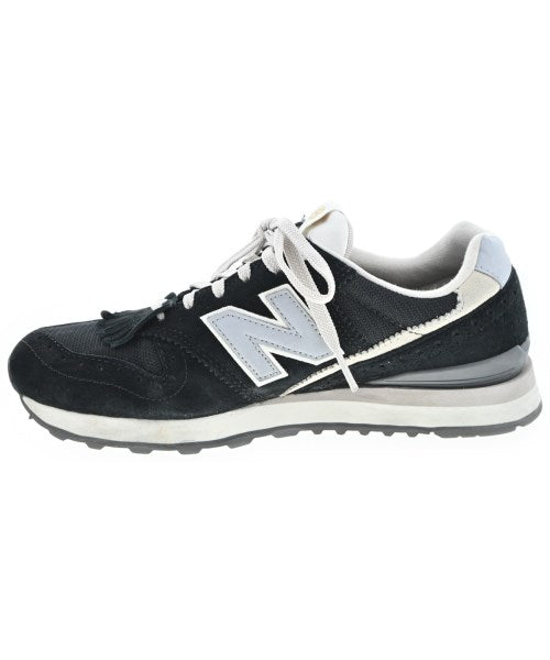 New Balance รองเท้าผ้าใบ