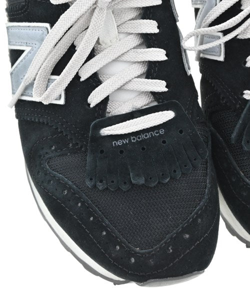 New Balance รองเท้าผ้าใบ