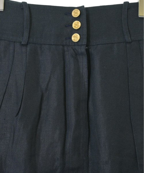 CHANEL กระโปรงยาวถึงเข่า