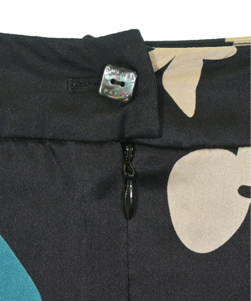 CHANEL กระโปรงยาวถึงเข่า