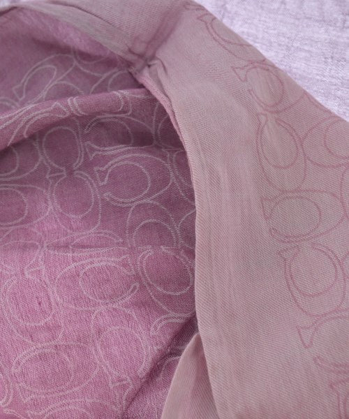 COACH ผ้าคลุมไหล่