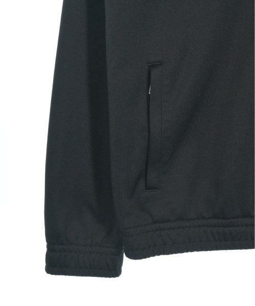 GUCCI เสื้อยืด/เสื้อท็อปส์