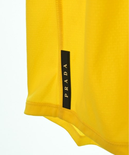 PRADA เสื้อยืด/เสื้อท็อปส์