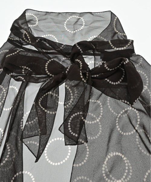 PRADA ผ้าคลุมไหล่