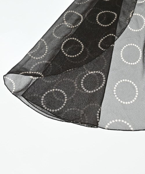 PRADA ผ้าคลุมไหล่