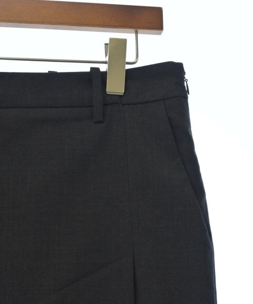 PRADA กระโปรงยาวถึงเข่า