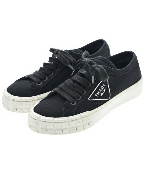 PRADA รองเท้าผ้าใบ